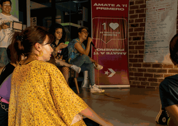Love yourself first: Converse y un grupo de jóvenes creativas reflexionan sobre el amor propio junto a Lorena Salmón y La Torita