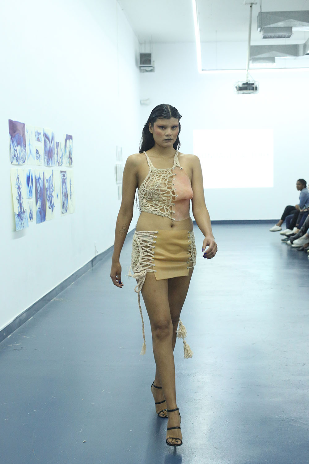 Género, etnias y cuerpo en el desfile de Bondage Factory “Skin Couture 2022”